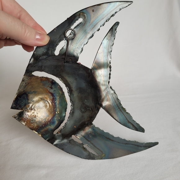 Vintage Brutalist MCM Metal Fish Wall Decor in the Style of Curtis Jere - Picture 5 of 12